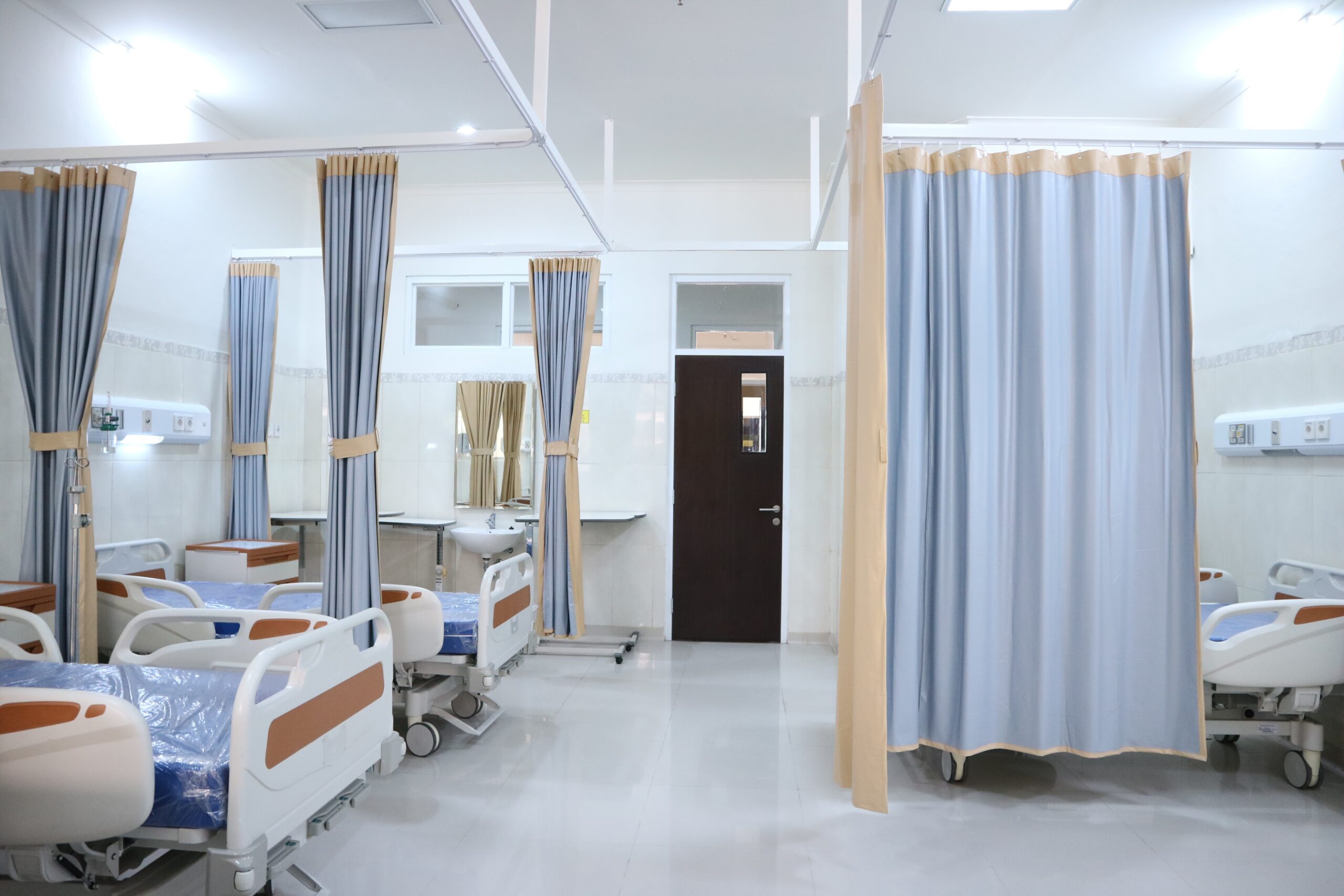 Revolutionizing Hospital Linen Management: Toyota Tsusho and Tokai Corp Launch Valabhi Hospital Services in India